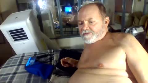 Snapshot of edwalters chatting on February 13, 9:51 am Eddie online show from February 13, 9:51 am