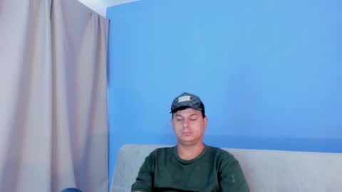 edwar_95 online show from February 1, 2:15 pm