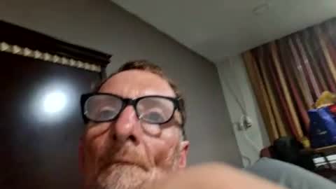 Snapshot of edward44444922454 chatting on August 9, 1:51 am edward44444922454 online show from August 9, 1:51 am