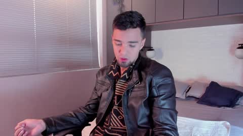 Eduardo online show from December 21, 8:00 pm