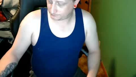 edwardaims_2please online show from May 24, 8:36 pm