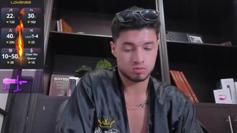 Snapshot of edwardross_ chatting on March 11, 2:10 am Edward Ross online show from March 11, 2:10 am