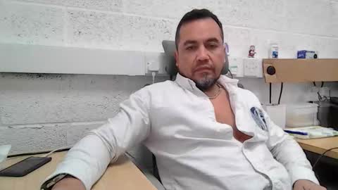 Snapshot of edwill13 chatting on February 16, 9:05 am EdM online show from February 16, 9:05 am