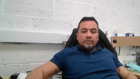 Snapshot of edwill13 chatting on February 20, 9:43 am EdM online show from February 20, 9:43 am