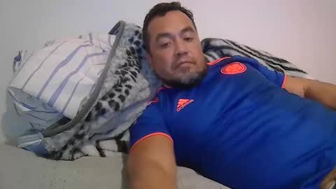 Snapshot of edwill13 chatting on February 27, 11:05 pm EdM online show from February 27, 11:05 pm