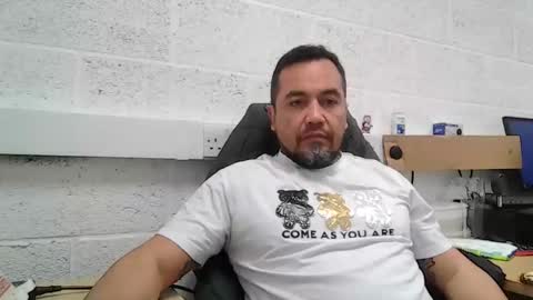 Snapshot of edwill13 chatting on March 6, 10:34 am EdM online show from March 6, 10:34 am