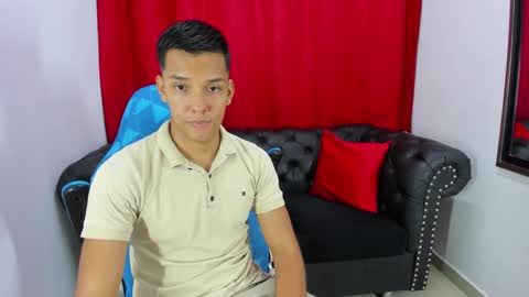 Snapshot of edwin_blaz chatting on September 14, 4:11 am edwin blaz. online show from September 14, 4:11 am