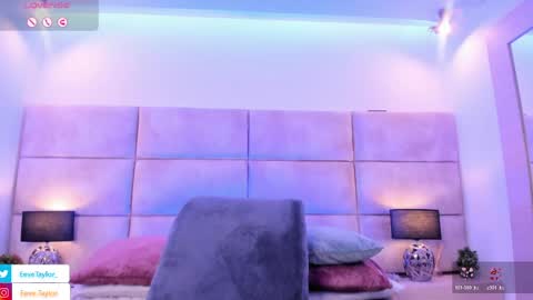 Snapshot of eevee_taylor chatting on May 30, 3:47 am Eevee online show from May 30, 3:47 am