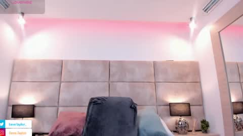 Snapshot of eevee_taylor chatting on June 6, 3:00 am Eevee online show from June 6, 3:00 am