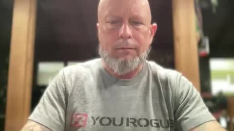 Snapshot of eevilempire chatting on April 2, 4:48 pm Harley Biker online show from April 2, 4:48 pm