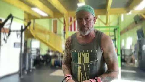 Snapshot of eevilempire chatting on April 4, 1:19 pm Harley Biker online show from April 4, 1:19 pm