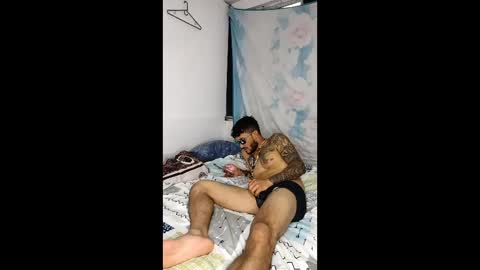 efectotrip online show from April 8, 6:35 am