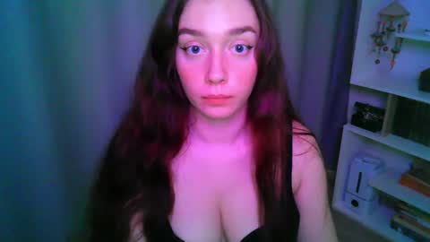 effie_balconii online show from October 10, 11:09 am