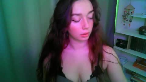 effie_balconii online show from October 13, 11:32 am