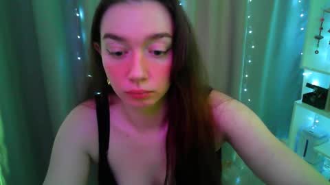 effie_balconii online show from February 23, 7:28 am
