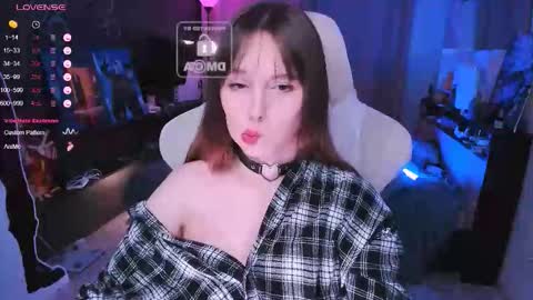 Snapshot of effie_lee chatting on November 19, 4:40 pm Effie online show from November 19, 4:40 pm