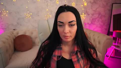 effie_luvv online show from January 19, 8:18 am