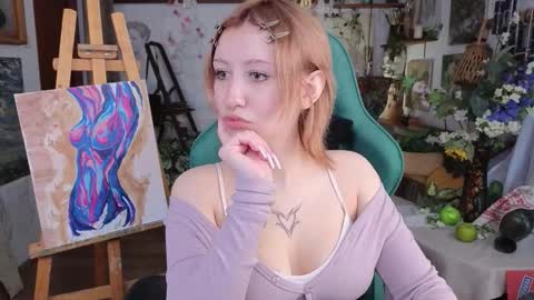 effiemeowley online show from March 22, 5:11 am