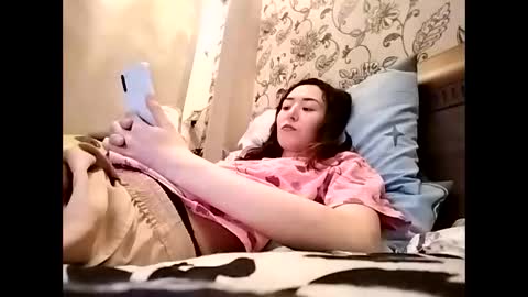 Effy online show from November 27, 2:52 pm