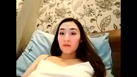 Effy online show from December 13, 7:53 pm