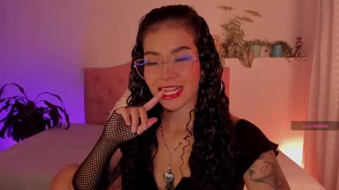 Snapshot of effy_cb chatting on January 27, 5:58 am effy online show from January 27, 5:58 am