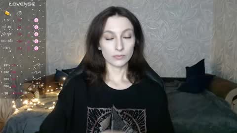 Snapshot of effy_gray chatting on November 3, 11:15 pm Anna online show from November 3, 11:15 pm