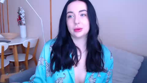 Snapshot of effy_m chatting on December 23, 9:59 am Effy online show from December 23, 9:59 am