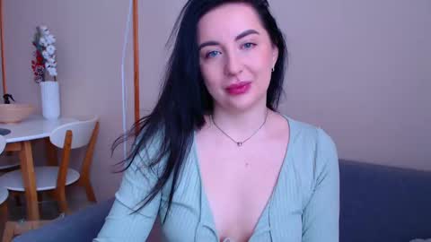 Snapshot of effy_m chatting on December 26, 9:11 am Effy online show from December 26, 9:11 am
