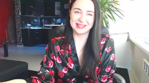 Snapshot of effy_m chatting on March 6, 11:47 am Effy online show from March 6, 11:47 am