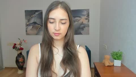 Effy Royse online show from April 29, 5:55 am
