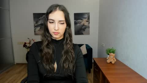 Effy Royse online show from May 10, 5:40 pm