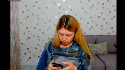 Snapshot of effyangel chatting on December 8, 3:56 pm Effy online show from December 8, 3:56 pm