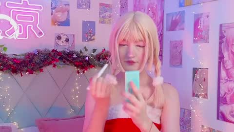 Snapshot of effyevans2 chatting on December 23, 4:22 am - new video where i CUM in BIO online show from December 23, 4:22 am
