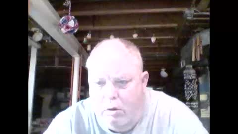 efriff online show from May 18, 10:54 am