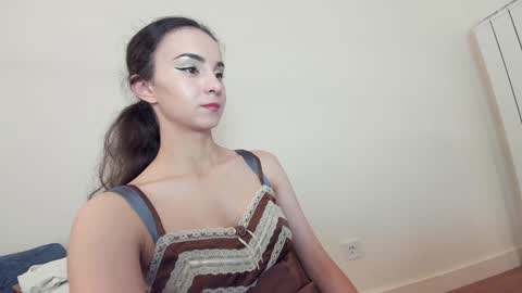 Snapshot of ehotlovea chatting on September 12, 8:09 pm Erik and Alice online show from September 12, 8:09 pm