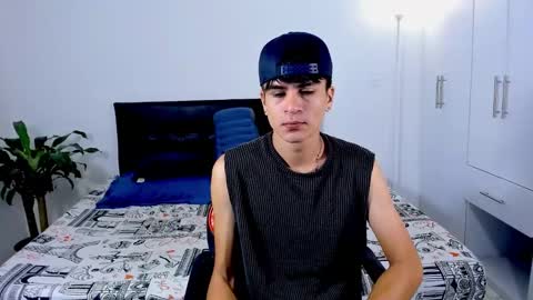 eiden_allenx1 online show from December 23, 11:36 am