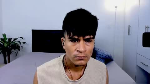 eiden_allenx1 online show from December 31, 1:52 pm