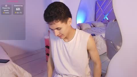 Snapshot of eiden_blake chatting on March 17, 1:32 am Eiden Blake online show from March 17, 1:32 am