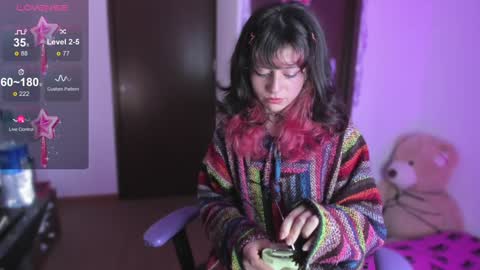 Snapshot of eileen_pinkman chatting on December 9, 5:07 am eileen_pinkman online show from December 9, 5:07 am