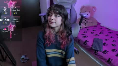 Snapshot of eileen_pinkman chatting on March 5, 7:38 am eileen_pinkman online show from March 5, 7:38 am