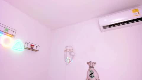 Snapshot of eileen_tanihara chatting on February 16, 6:15 pm eileenn tanihara online show from February 16, 6:15 pm