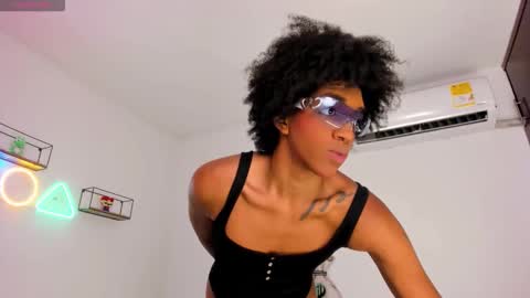 Snapshot of eileen_tanihara chatting on February 26, 8:13 am eileenn tanihara online show from February 26, 8:13 am