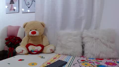 Snapshot of eileenmost chatting on February 14, 11:09 pm eileenmost online show from February 14, 11:09 pm