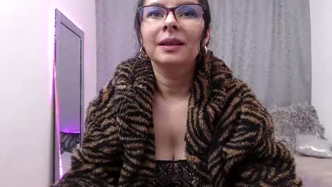 Eileen online show from March 18, 4:43 pm