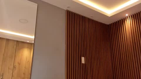 Eilin online show from February 18, 12:28 pm