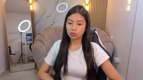 eimy18_b online show from July 1, 12:40 pm