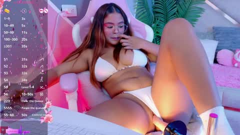 Snapshot of eimy__2 chatting on March 28, 4:34 am eimy__2 online show from March 28, 4:34 am