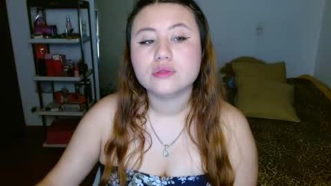 EIMY   MODEL INDEPENDENT online show from December 7, 3:25 am