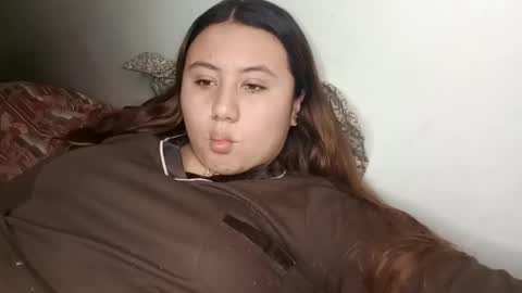 EIMY   MODEL INDEPENDENT online show from December 13, 4:22 am