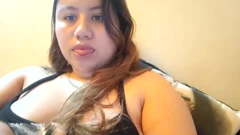 EIMY   MODEL INDEPENDENT online show from January 9, 8:55 pm